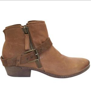 NWOT Dolce Vita Nevada Ankle Bootie